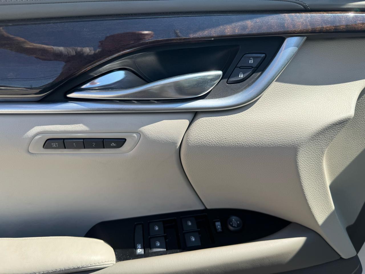 Cadillac XTS Platinum 2013