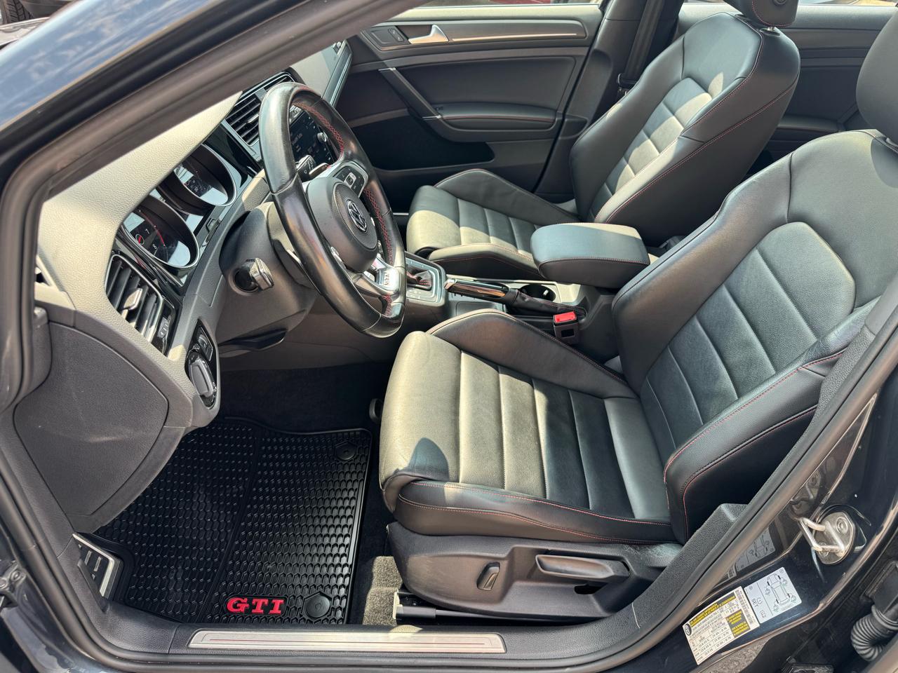 Volkswagen Golf GTI SE 2021