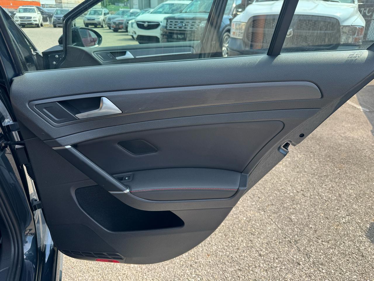 Volkswagen Golf GTI SE 2021