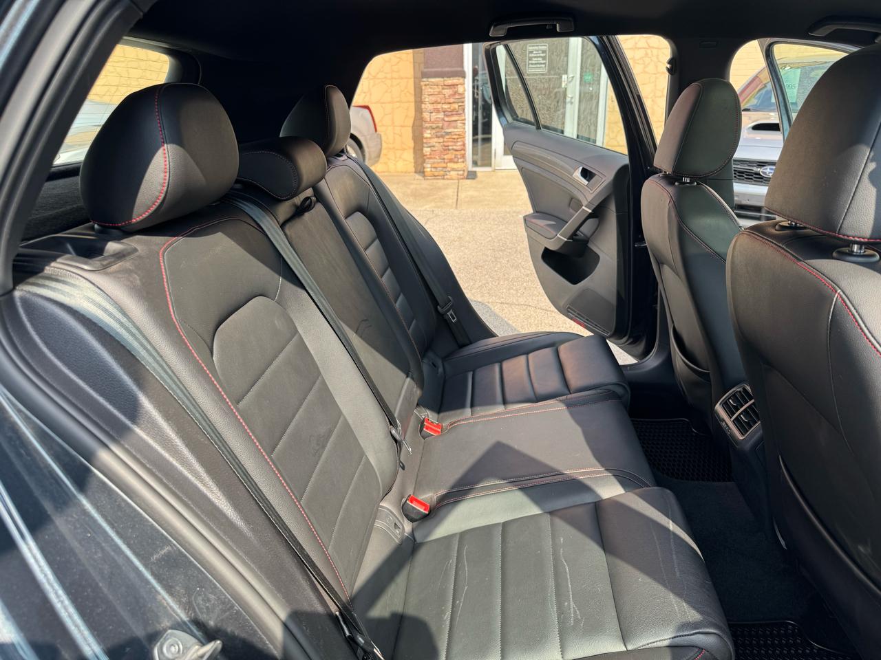 Volkswagen Golf GTI SE 2021