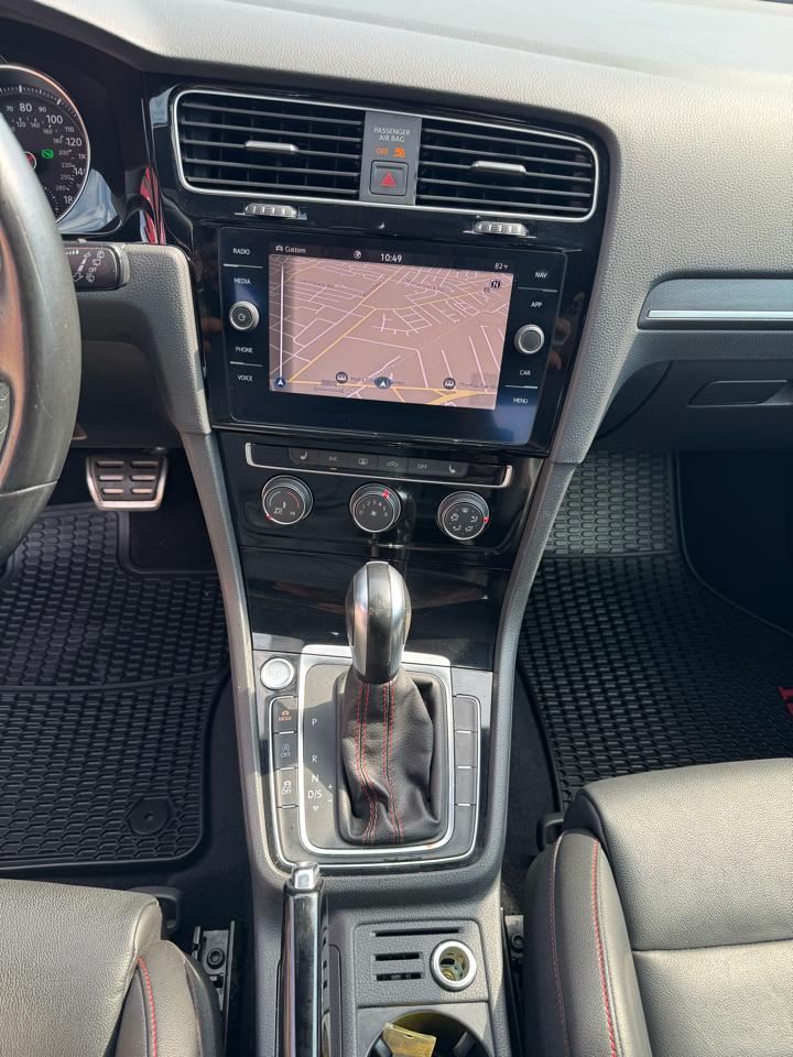 Volkswagen Golf GTI SE 2021