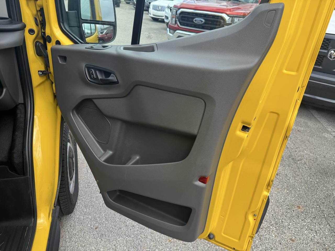Ford Transit 250 Van High Roof w/Sliding Pass. 148-in. WB EL 2022