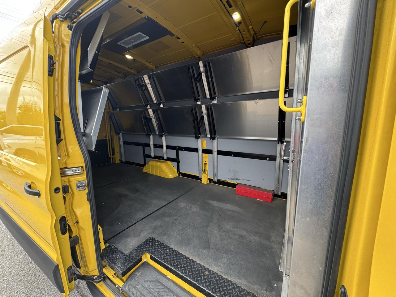 Ford Transit 250 Van High Roof w/Sliding Pass. 148-in. WB EL 2022