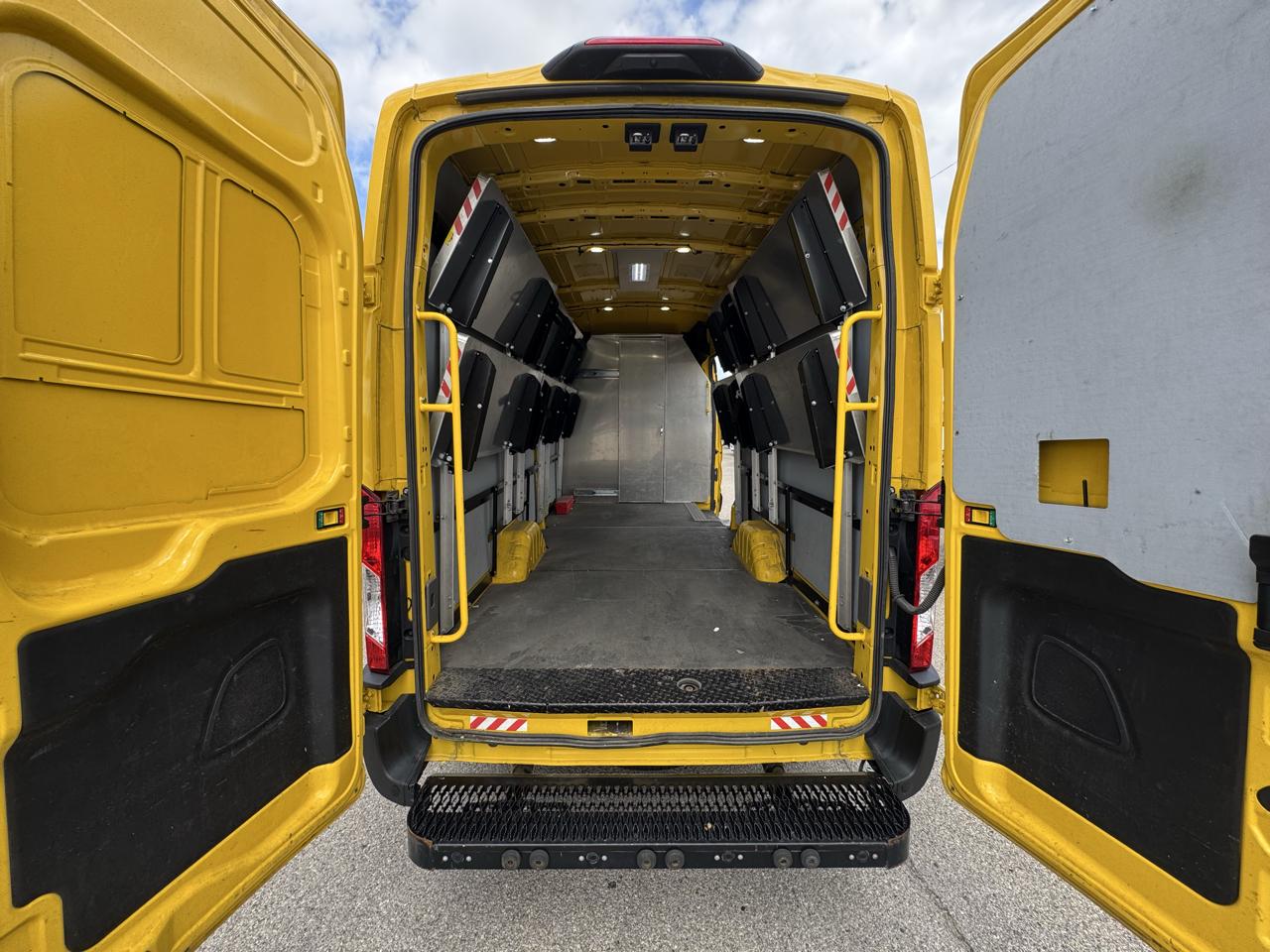 Ford Transit 250 Van High Roof w/Sliding Pass. 148-in. WB EL 2022