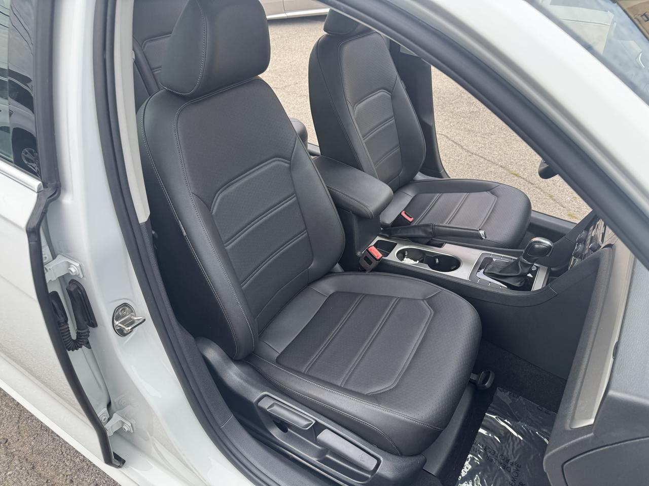 Volkswagen Passat SE 2021