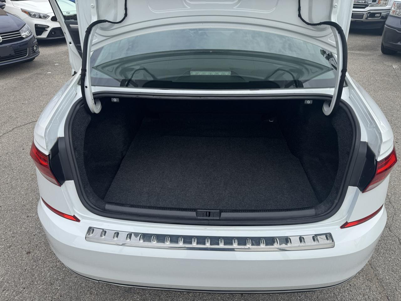 Volkswagen Passat SE 2021