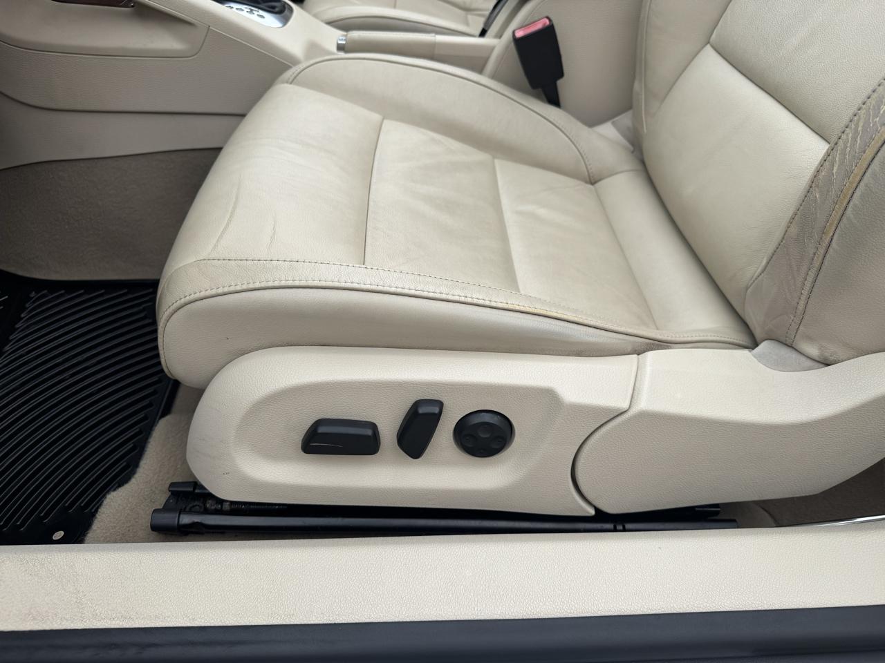 Volkswagen Eos Lux 2012