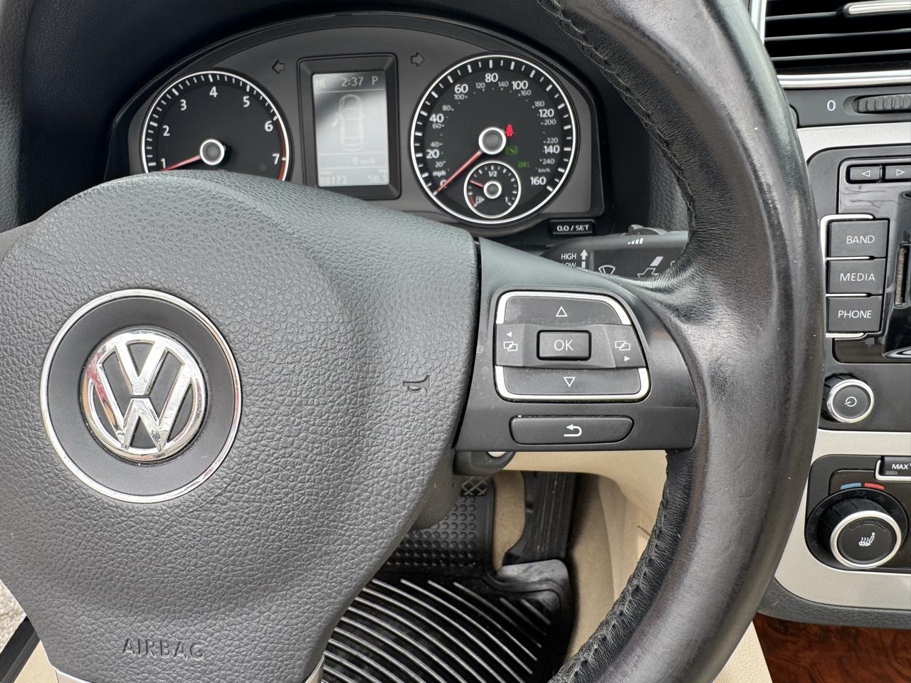 Volkswagen Eos Lux 2012