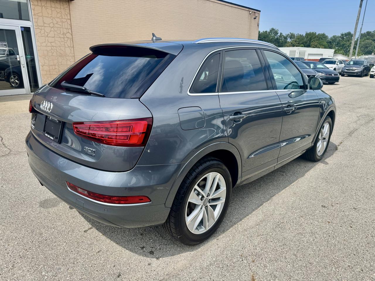 Audi Q3 2.0T quattro Premium Plus 2016