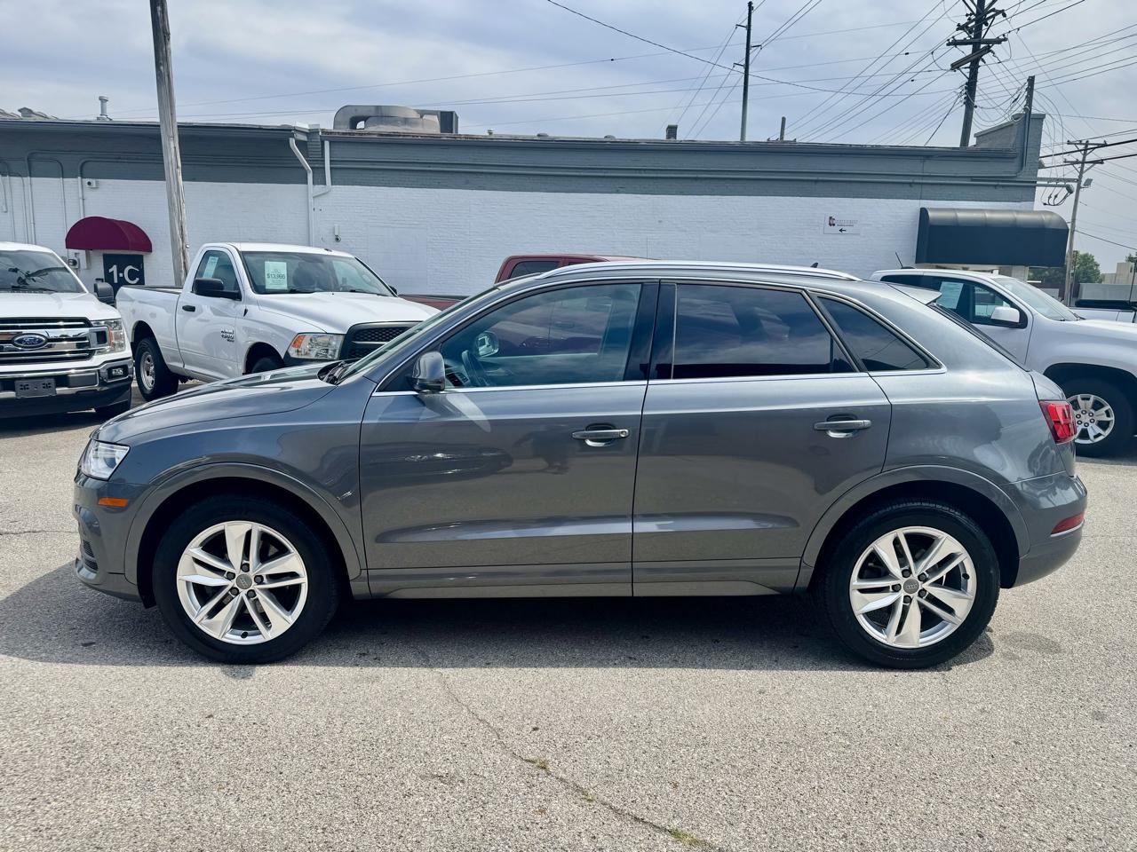 Audi Q3 2.0T quattro Premium Plus 2016
