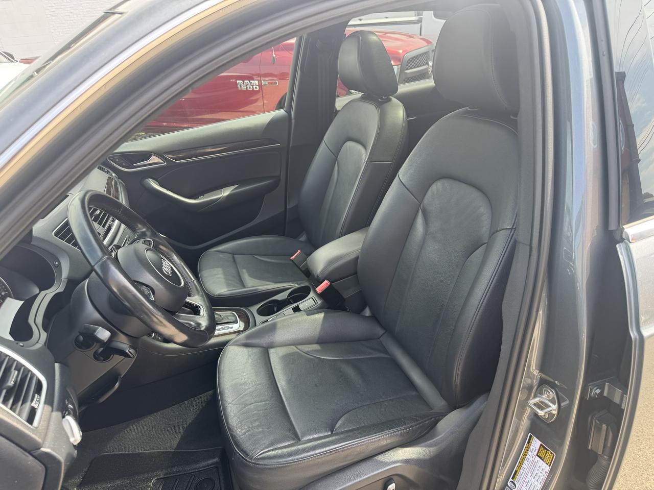 Audi Q3 2.0T quattro Premium Plus 2016