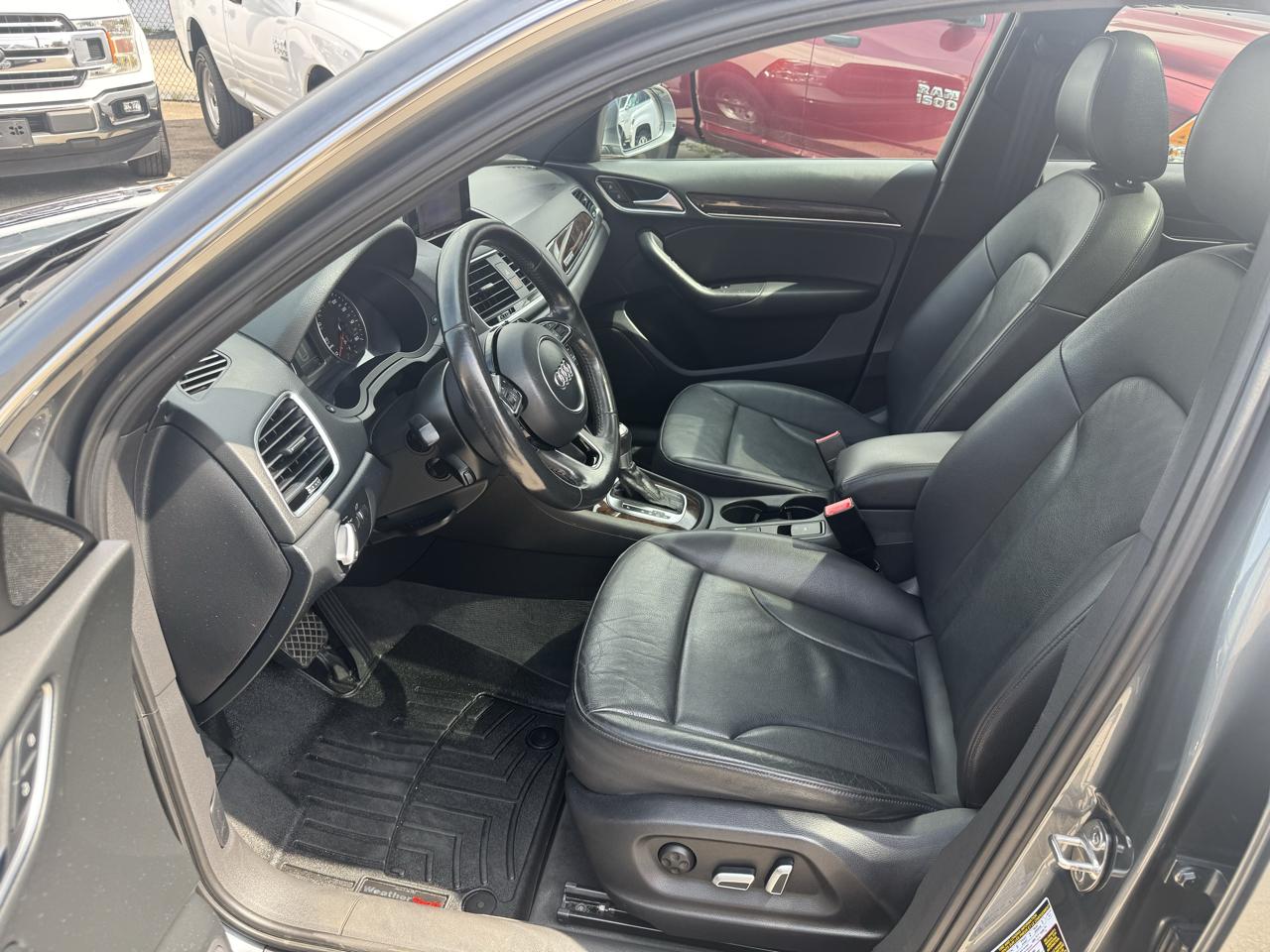 Audi Q3 2.0T quattro Premium Plus 2016