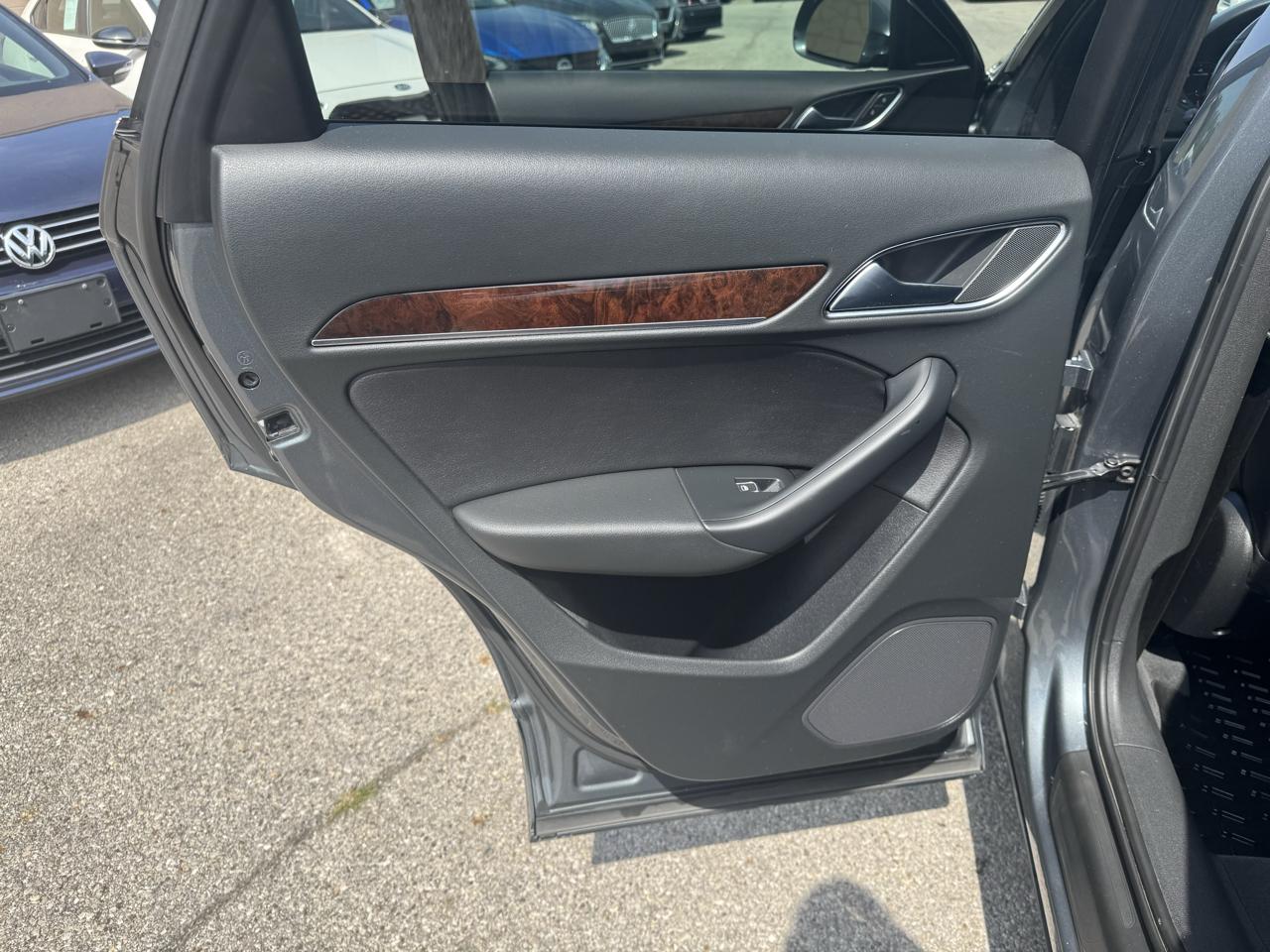 Audi Q3 2.0T quattro Premium Plus 2016