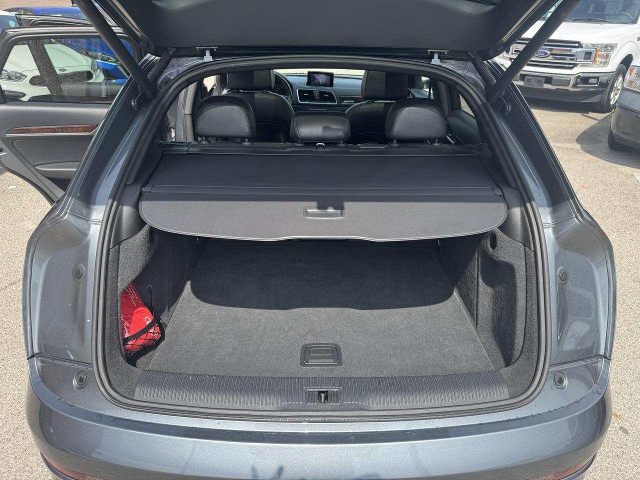 Audi Q3 2.0T quattro Premium Plus 2016