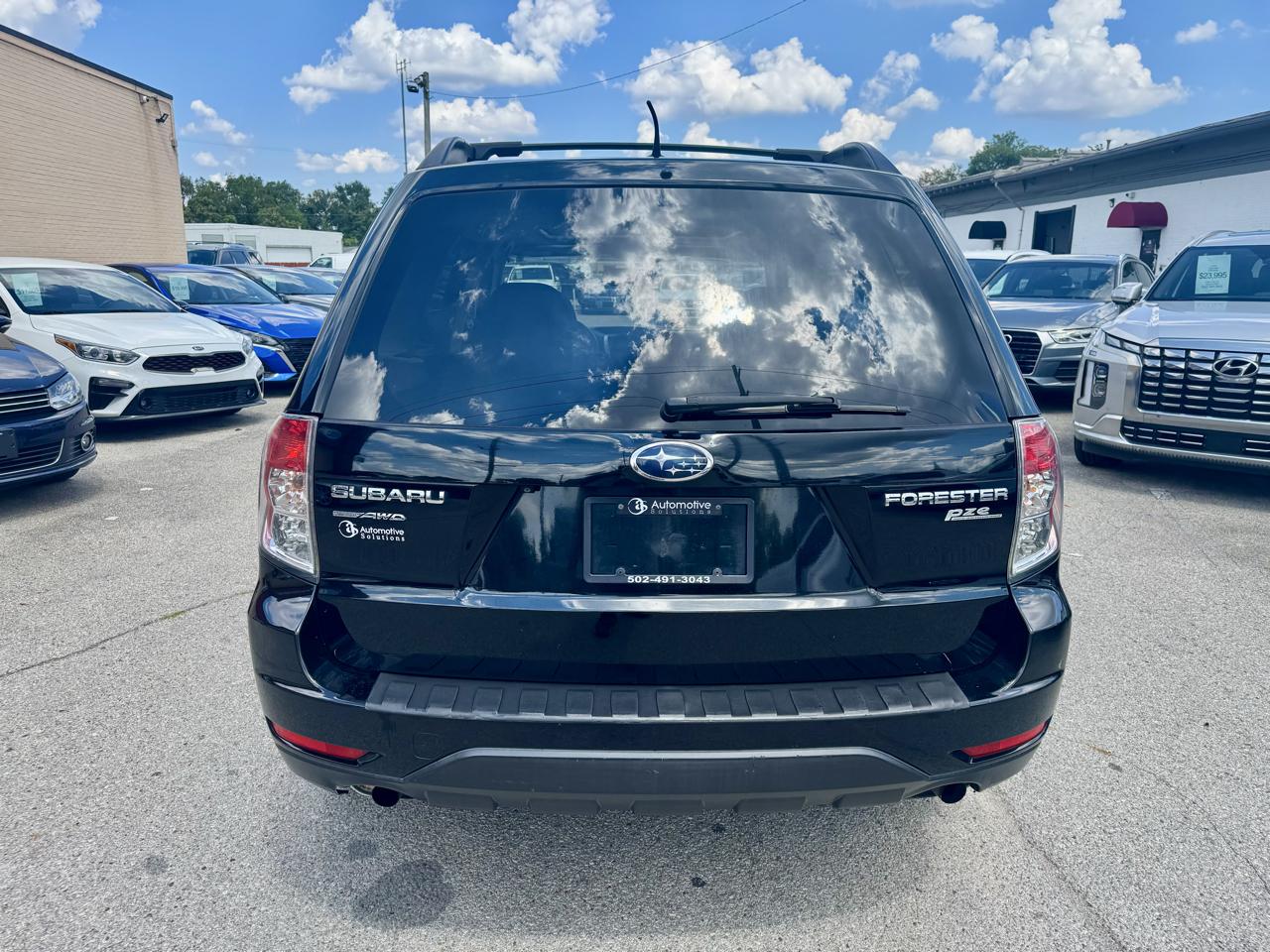 Subaru Forester 2.5X Premium 2011