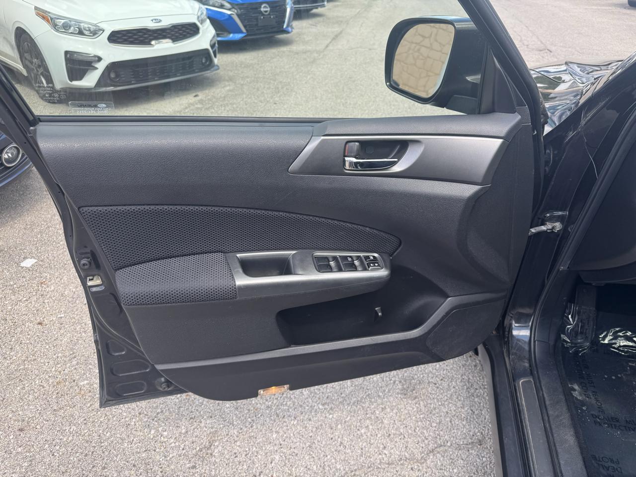 Subaru Forester 2.5X Premium 2011