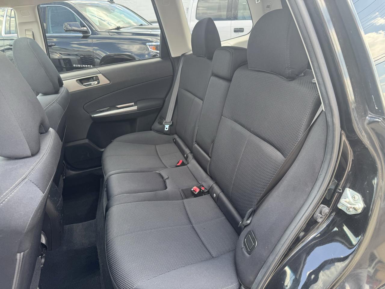 Subaru Forester 2.5X Premium 2011