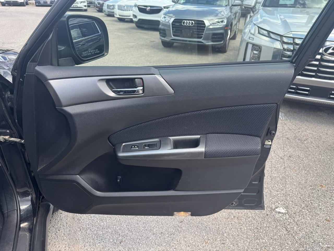 Subaru Forester 2.5X Premium 2011