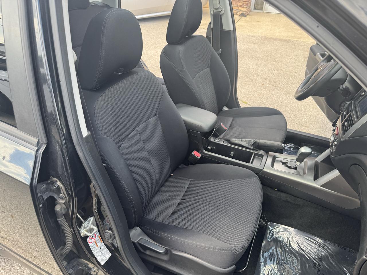 Subaru Forester 2.5X Premium 2011
