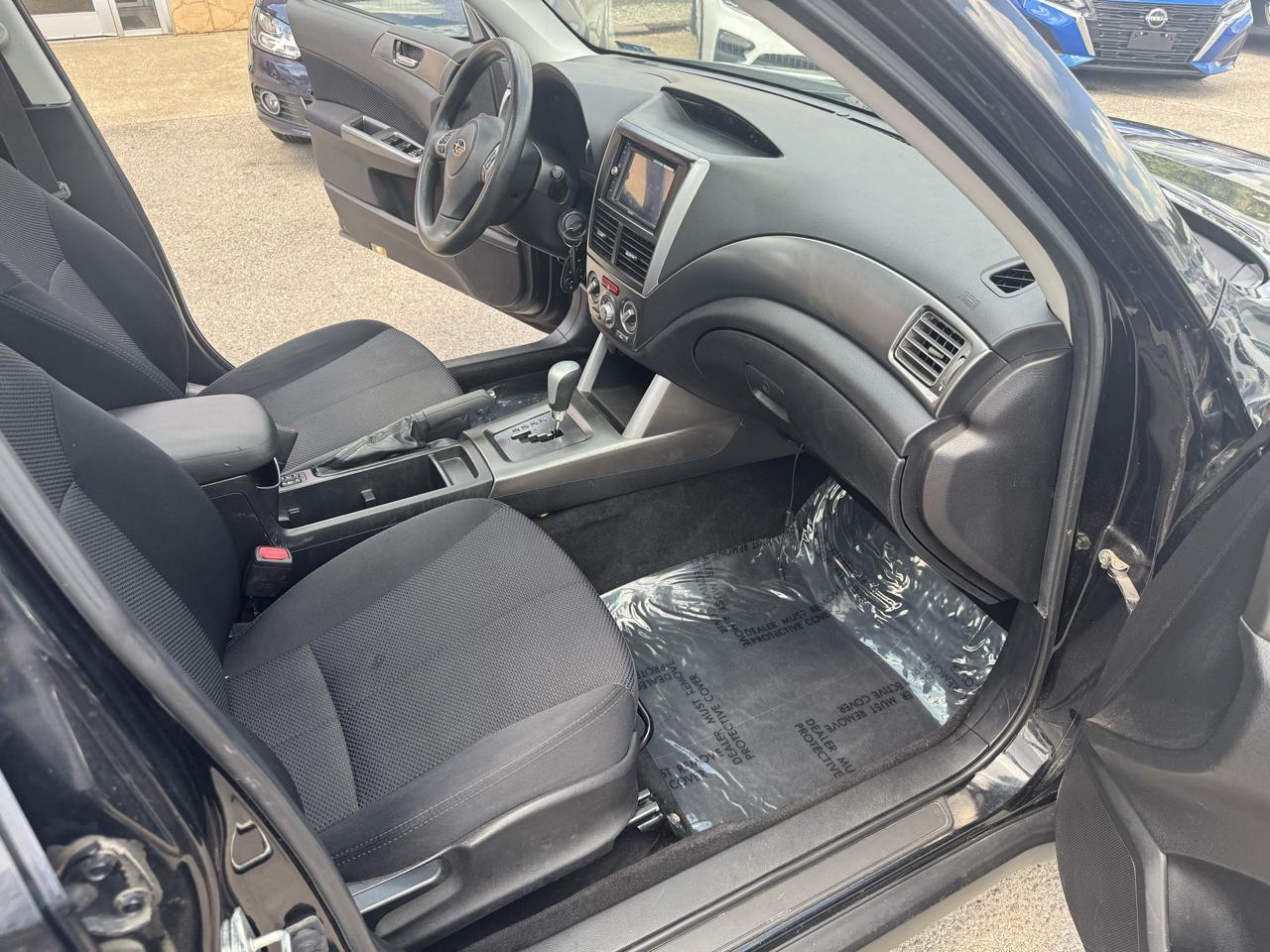 Subaru Forester 2.5X Premium 2011