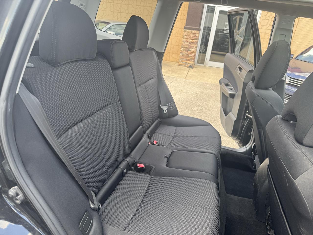 Subaru Forester 2.5X Premium 2011