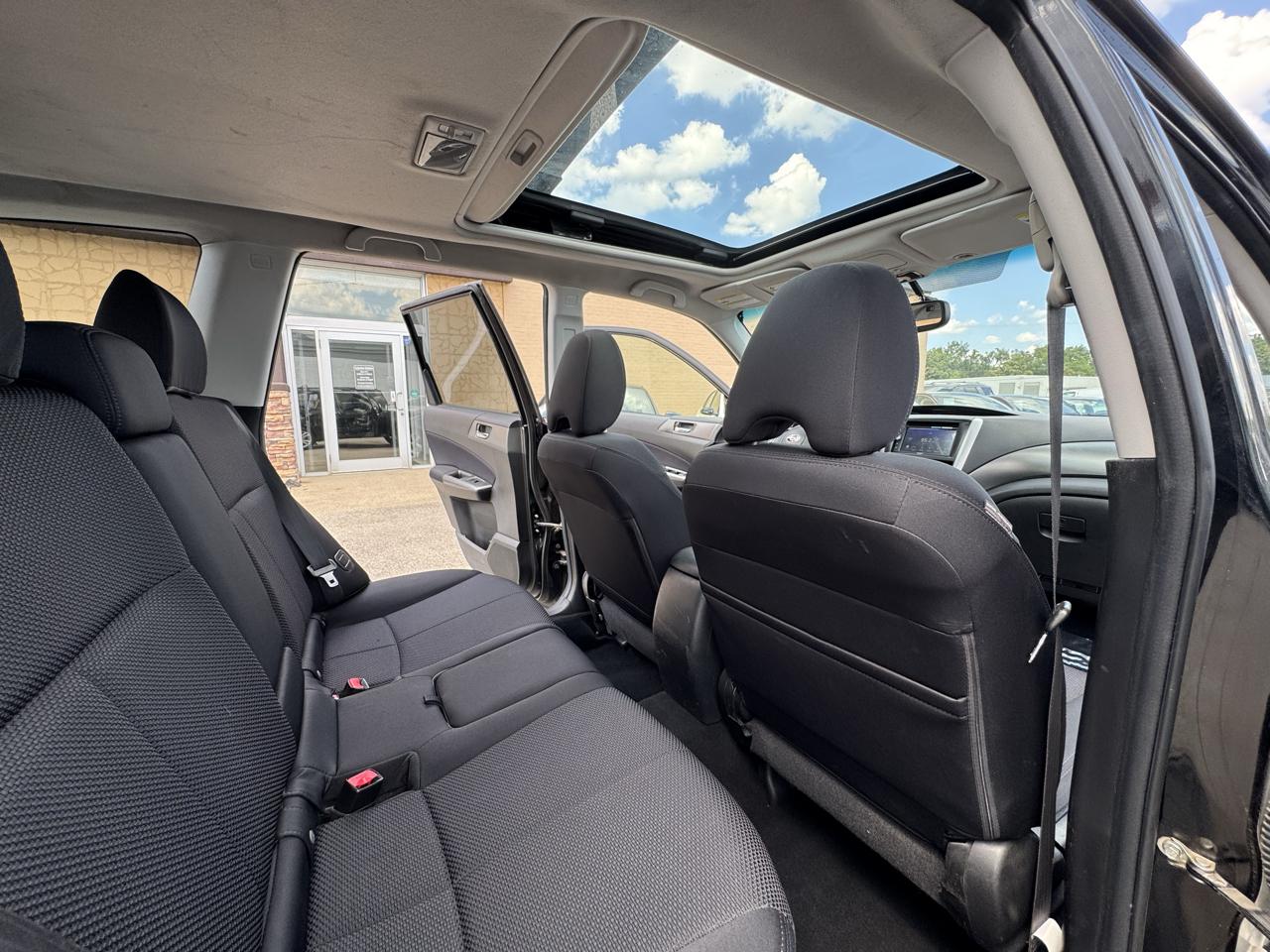 Subaru Forester 2.5X Premium 2011