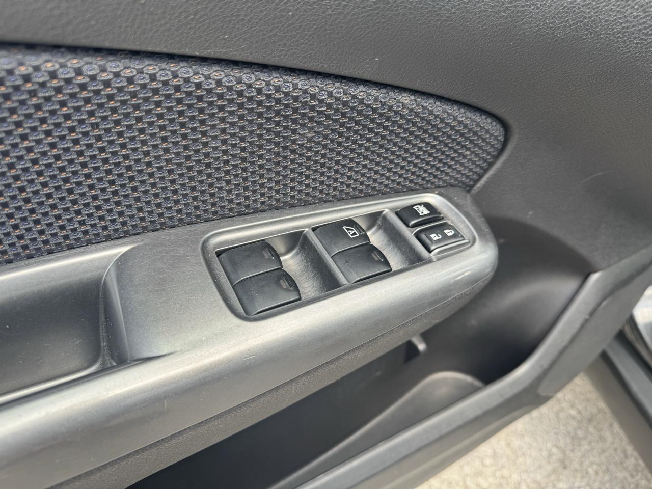 Subaru Forester 2.5X Premium 2011