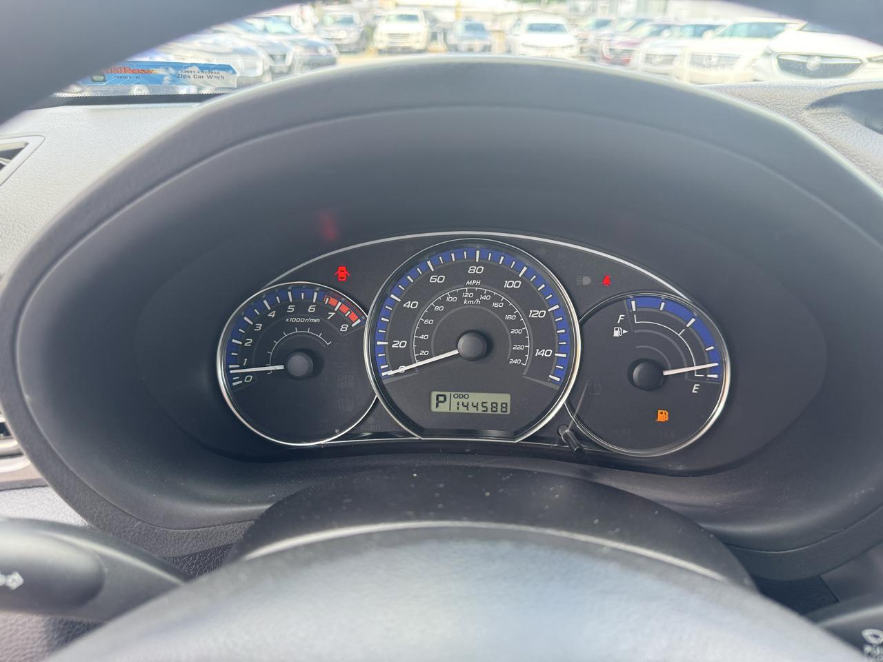 Subaru Forester 2.5X Premium 2011