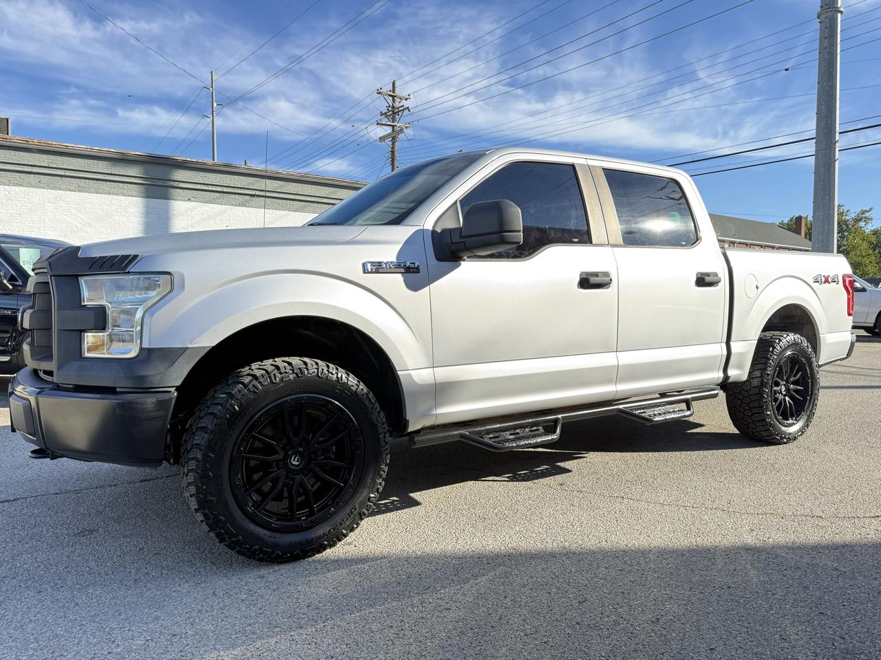 Ford F-150 XL SuperCrew 5.5-ft. Bed 4WD 2015