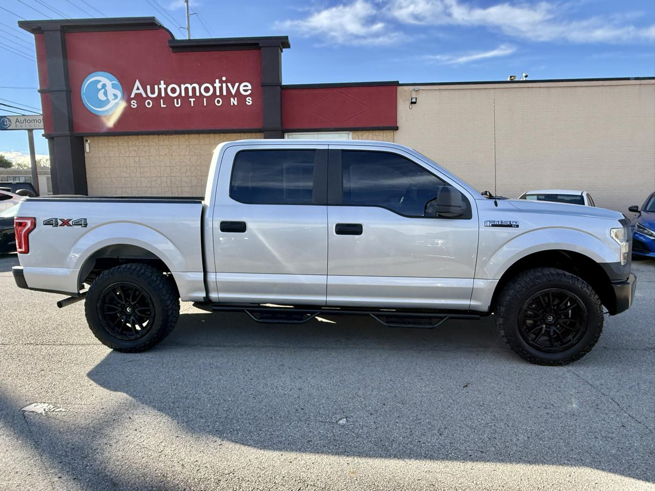 Ford F-150 XL SuperCrew 5.5-ft. Bed 4WD 2015