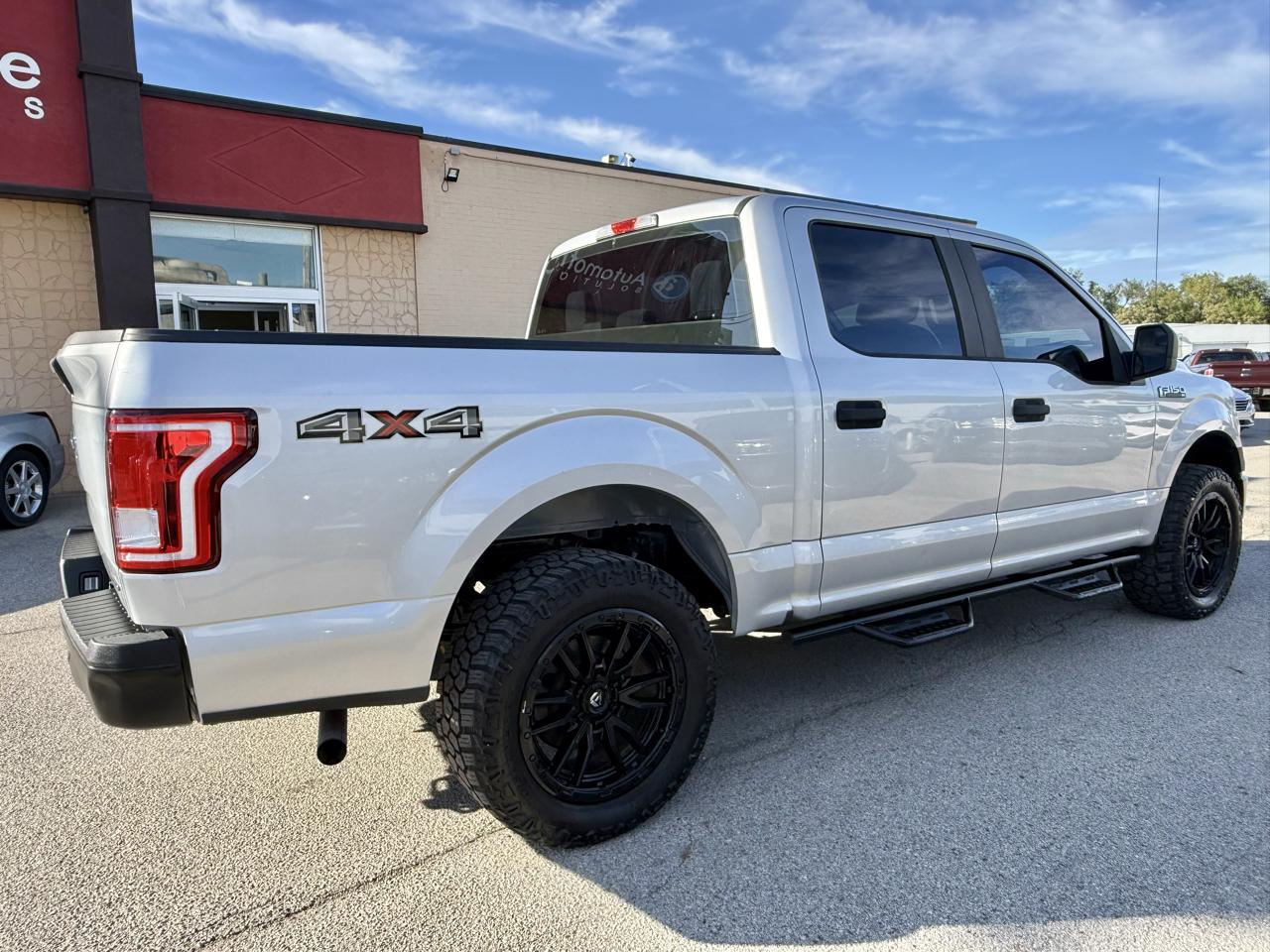 Ford F-150 XL SuperCrew 5.5-ft. Bed 4WD 2015