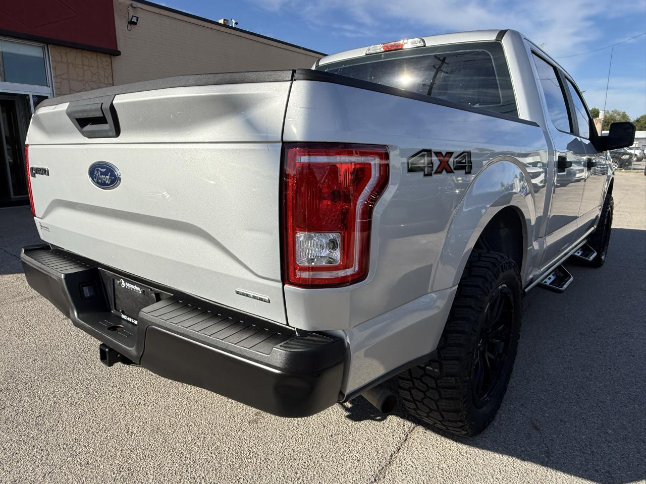 Ford F-150 XL SuperCrew 5.5-ft. Bed 4WD 2015
