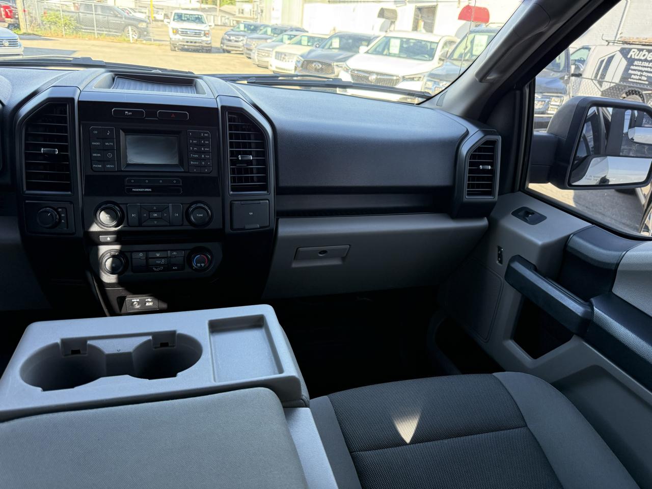 Ford F-150 XL SuperCrew 5.5-ft. Bed 4WD 2015