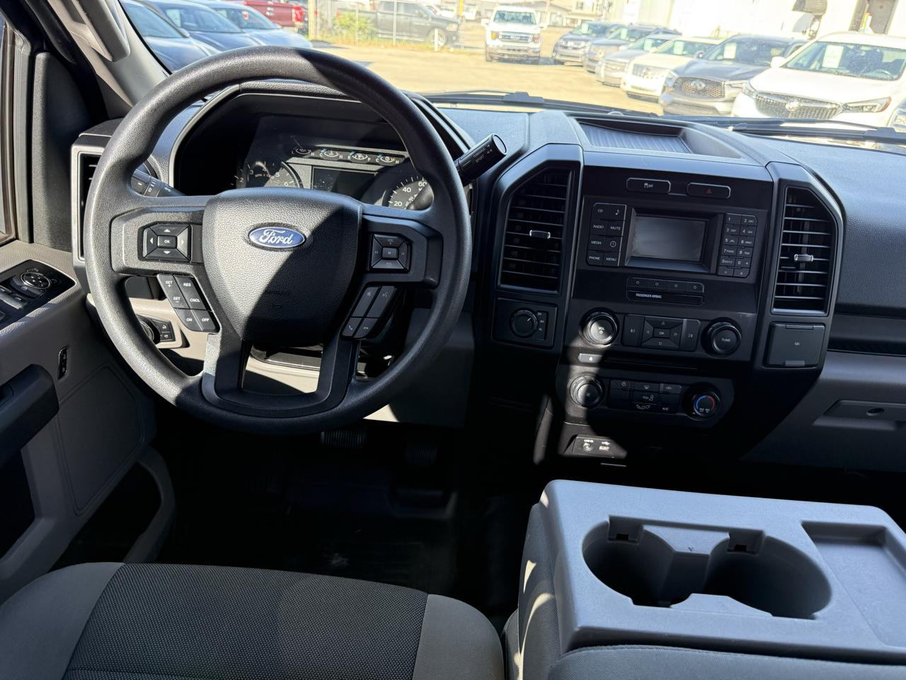 Ford F-150 XL SuperCrew 5.5-ft. Bed 4WD 2015