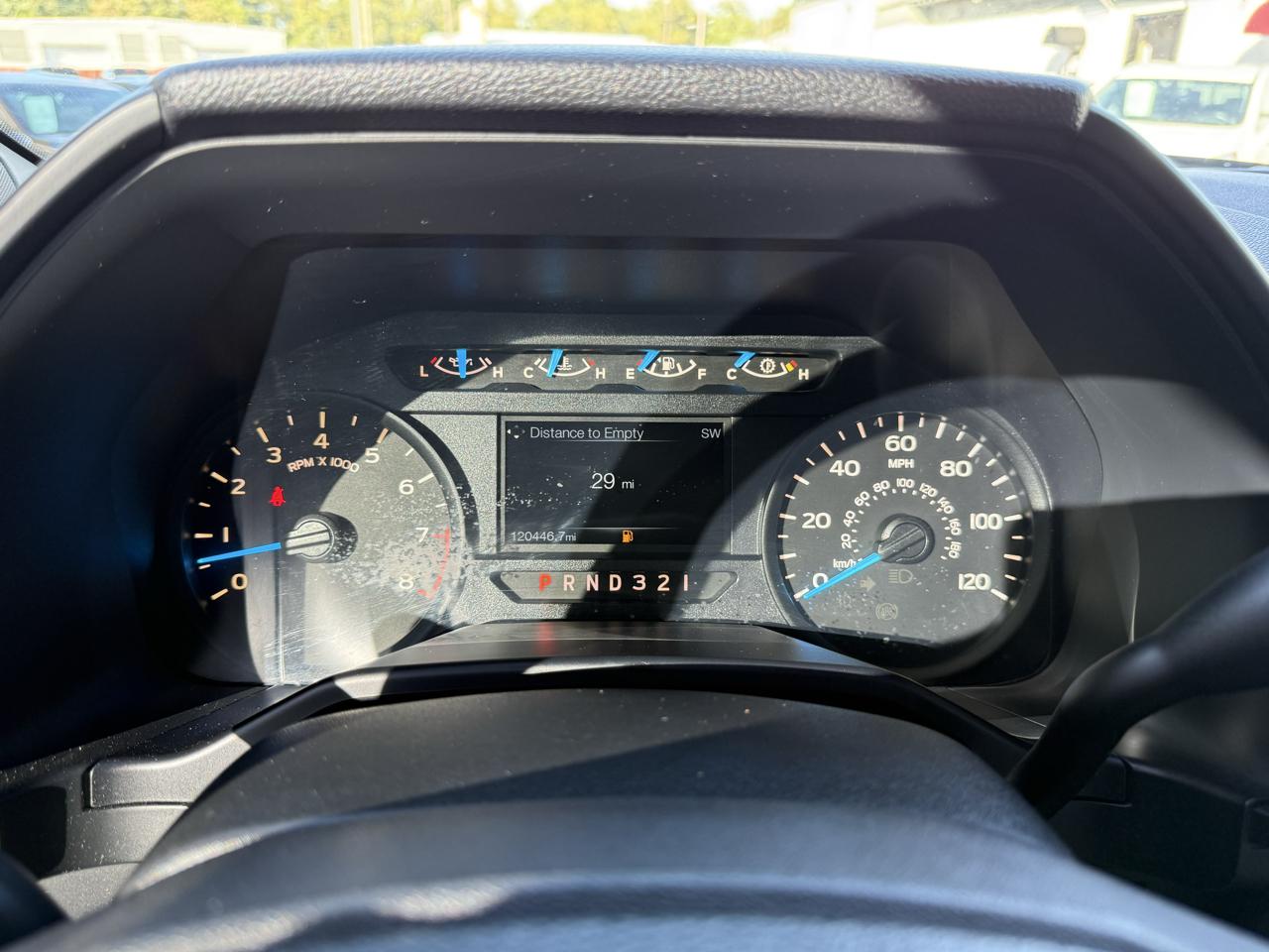 Ford F-150 XL SuperCrew 5.5-ft. Bed 4WD 2015