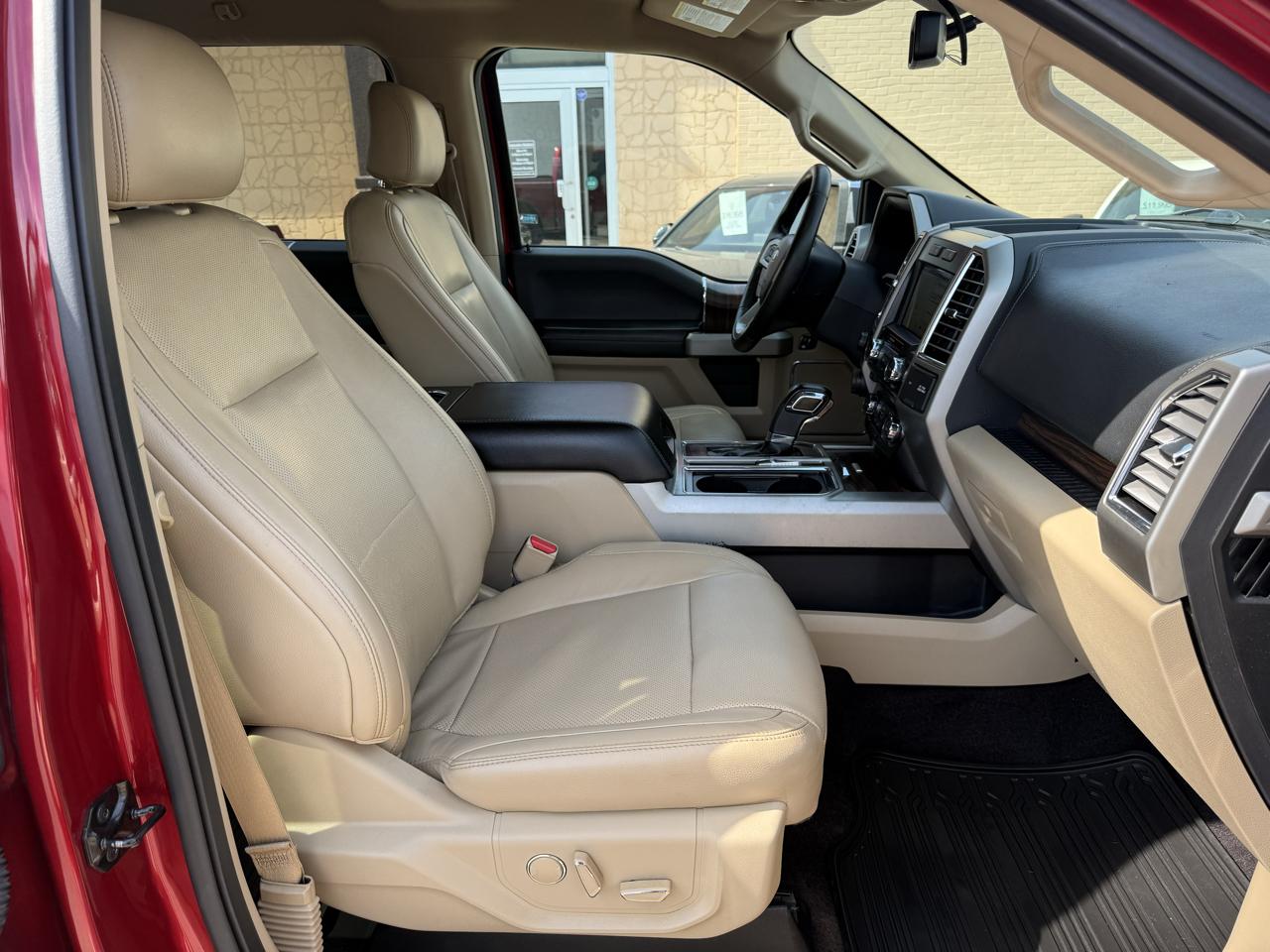 Ford F-150 Lariat SuperCrew 5.5-ft. Bed 4WD 2016