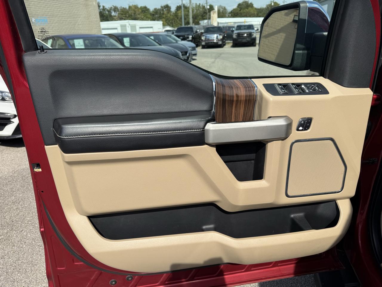 Ford F-150 Lariat SuperCrew 5.5-ft. Bed 4WD 2016