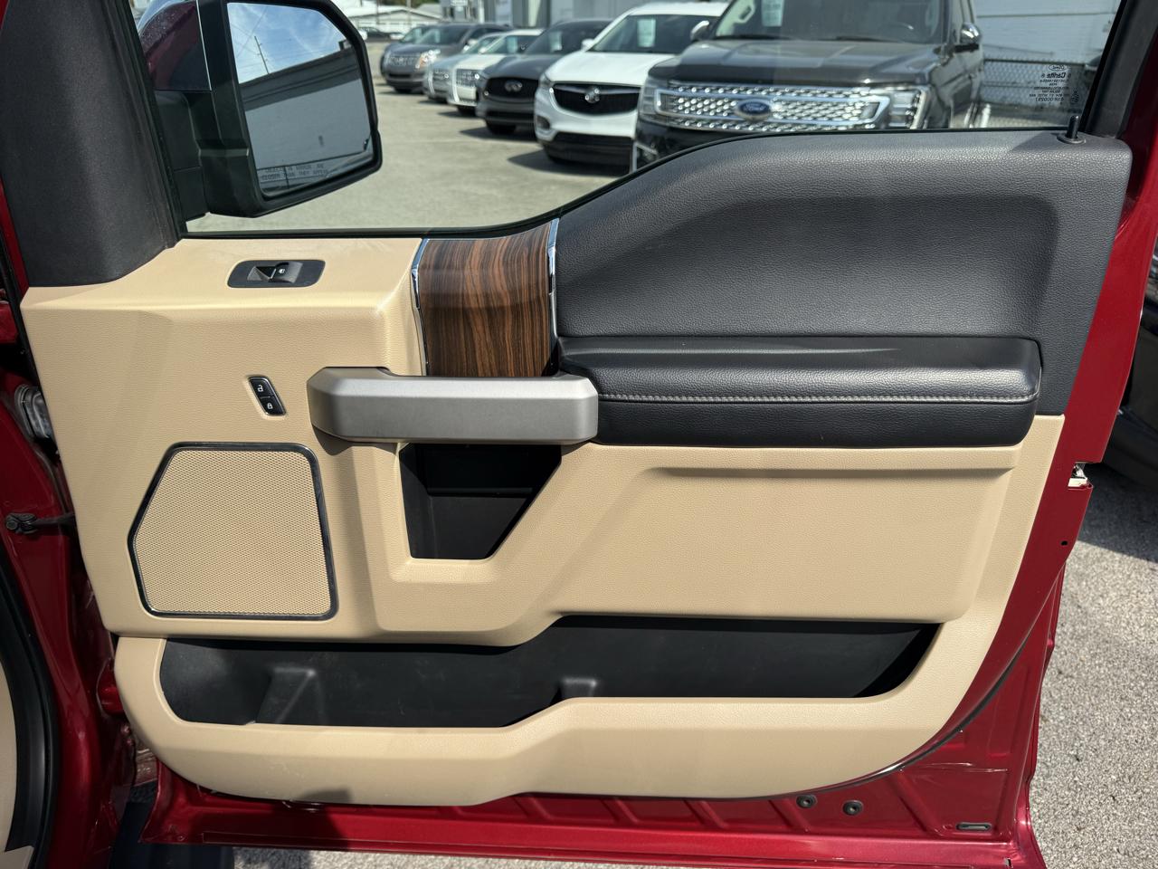 Ford F-150 Lariat SuperCrew 5.5-ft. Bed 4WD 2016