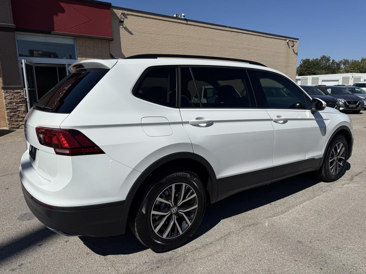 Volkswagen Tiguan S 2021