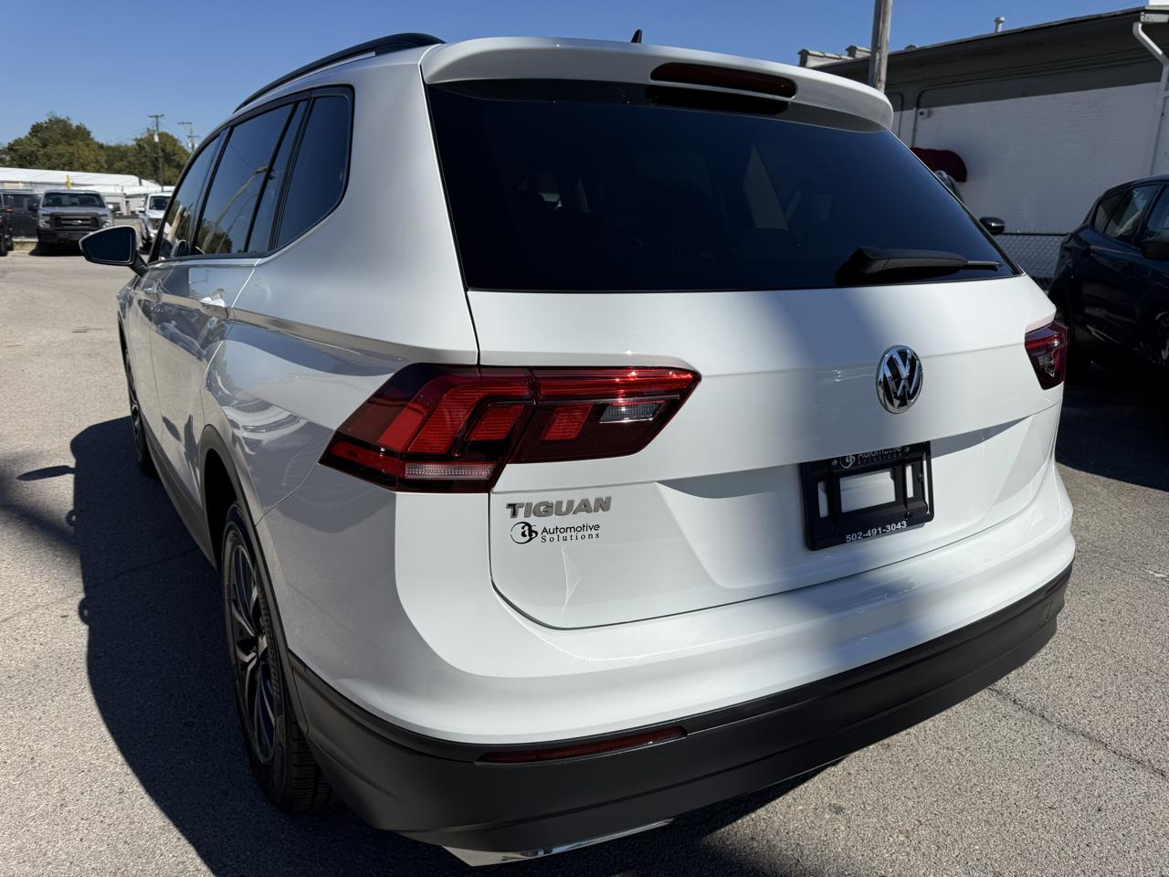 Volkswagen Tiguan S 2021