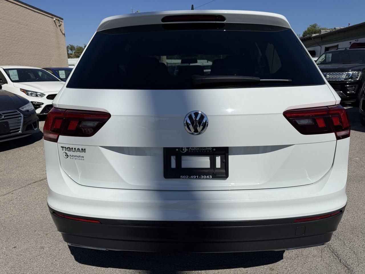 Volkswagen Tiguan S 2021