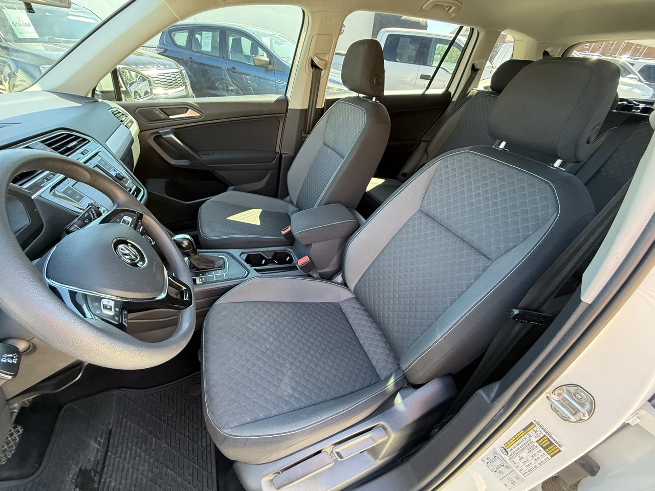Volkswagen Tiguan S 2021