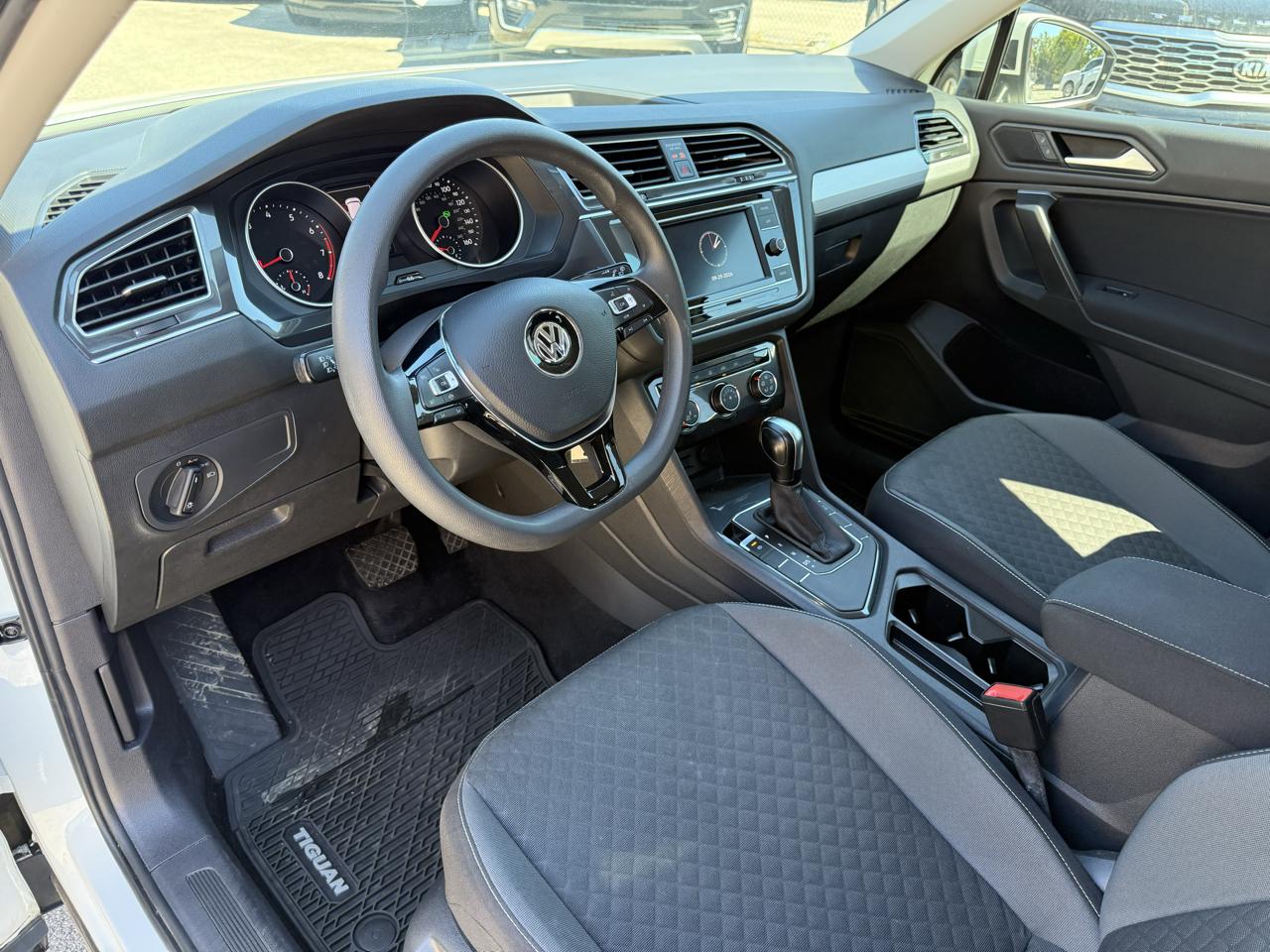 Volkswagen Tiguan S 2021