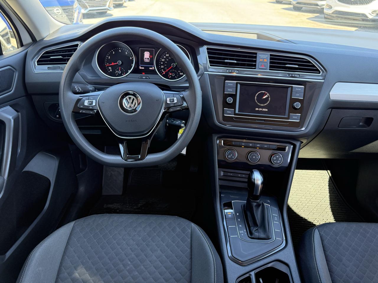 Volkswagen Tiguan S 2021