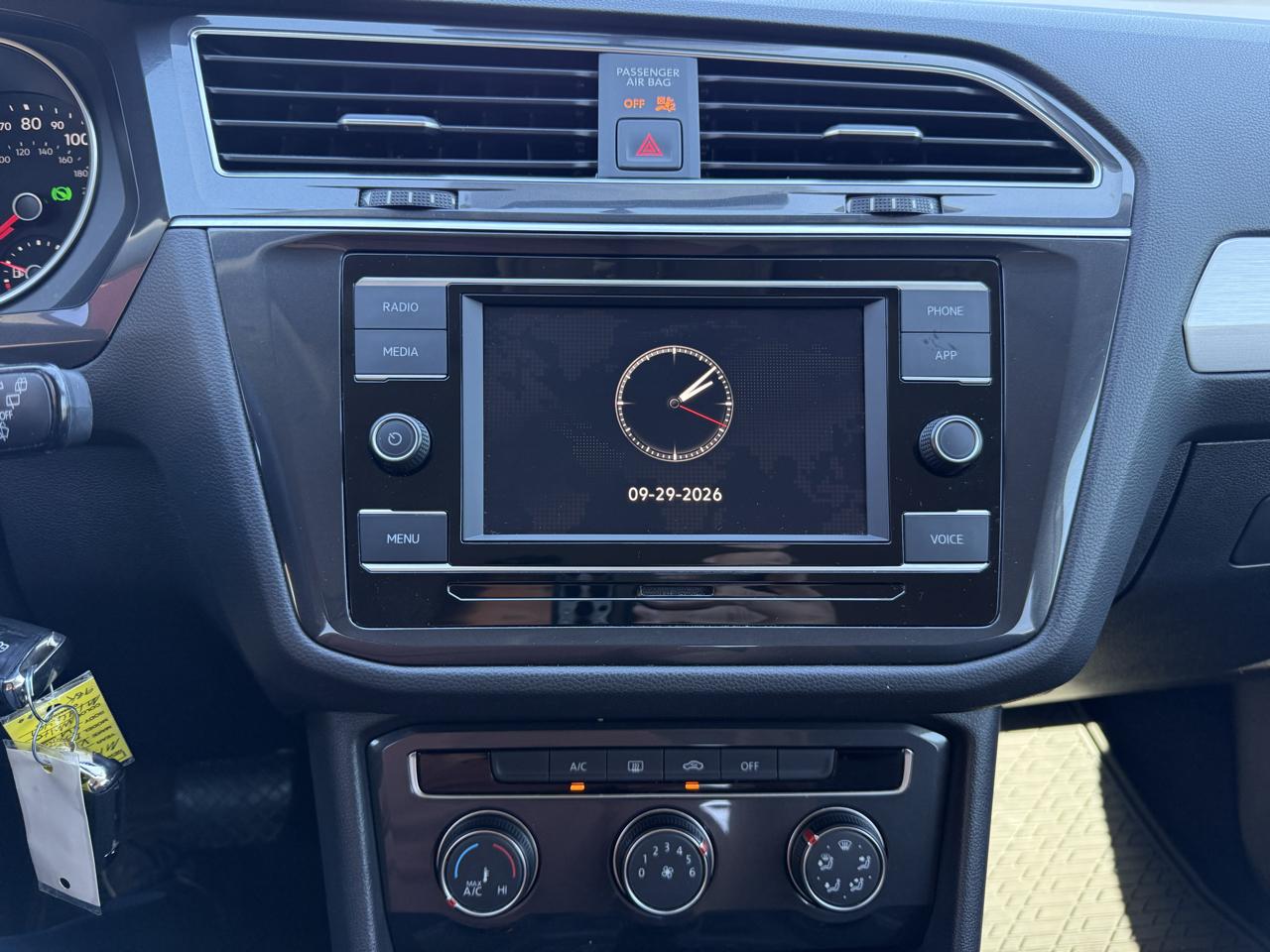 Volkswagen Tiguan S 2021