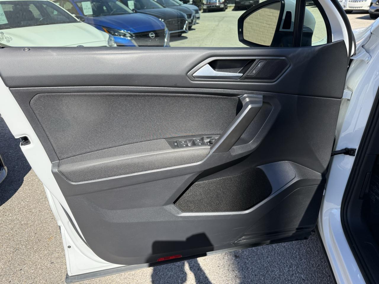 Volkswagen Tiguan S 2021
