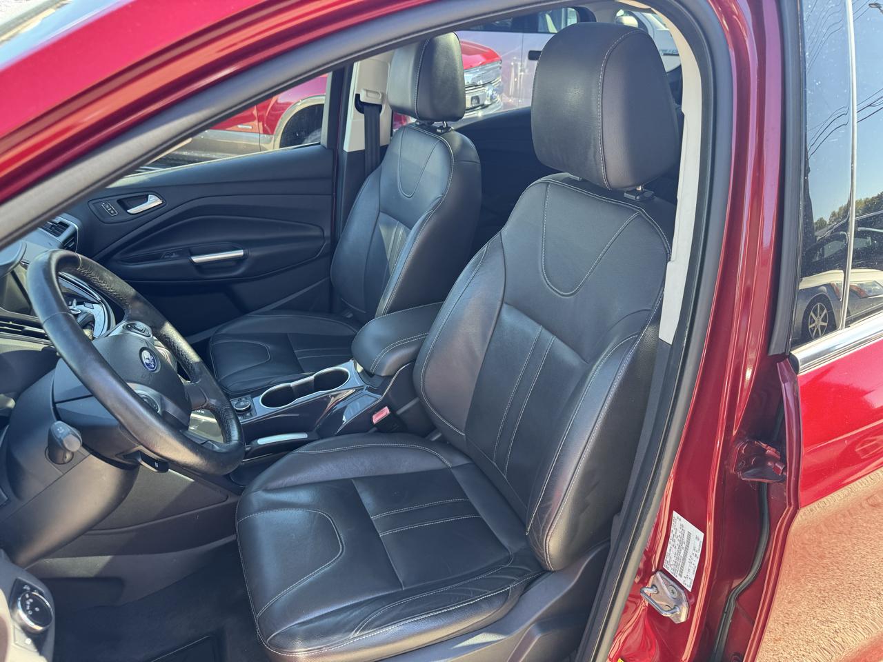 Ford Escape Titanium 4WD 2013