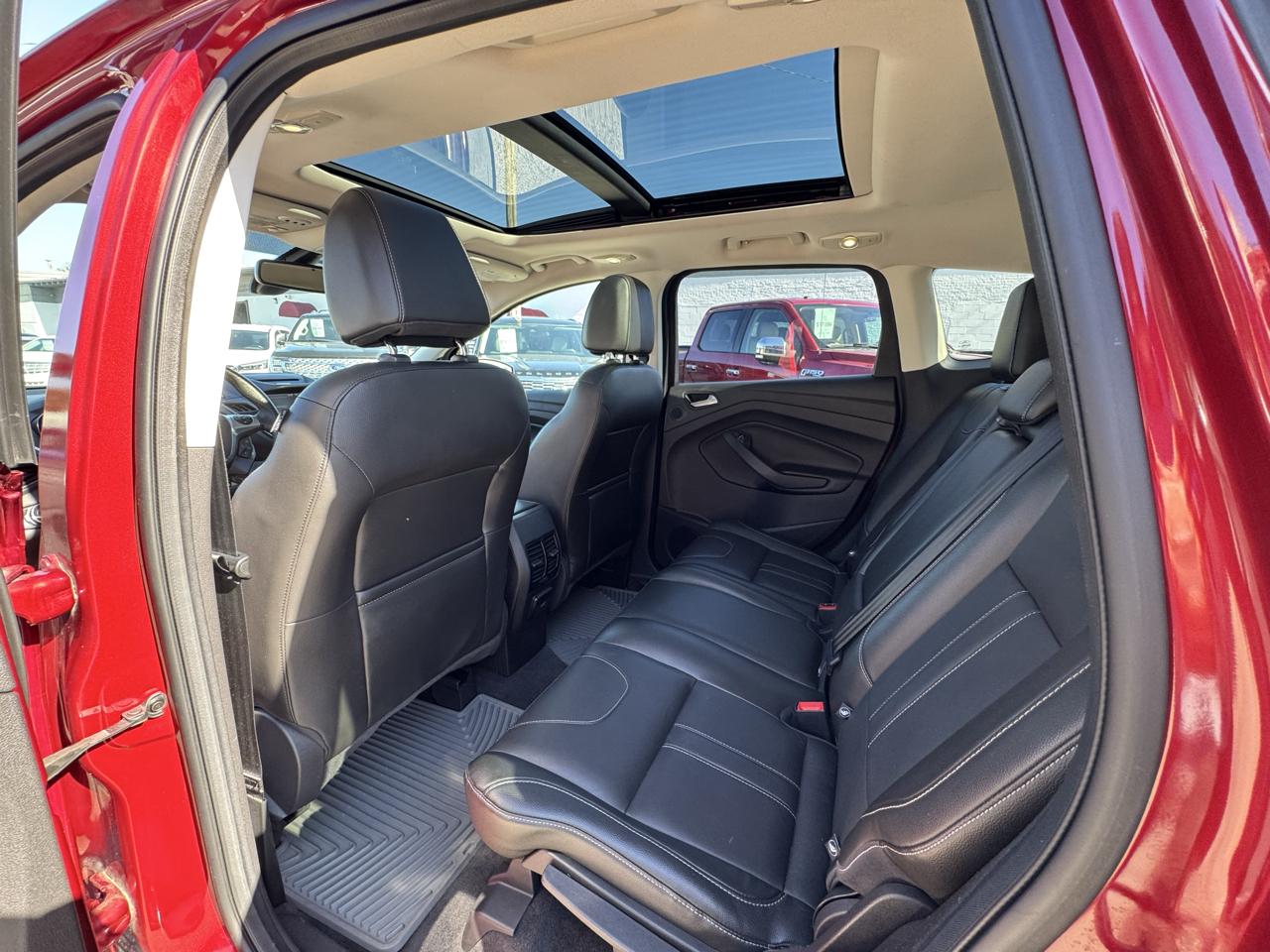 Ford Escape Titanium 4WD 2013