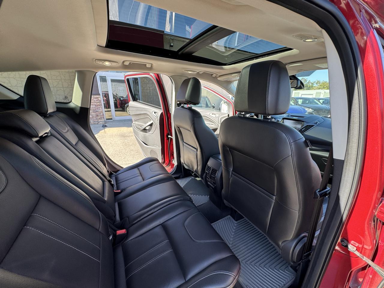 Ford Escape Titanium 4WD 2013