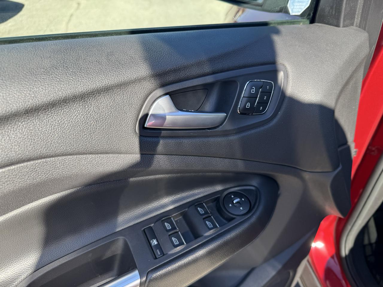Ford Escape Titanium 4WD 2013
